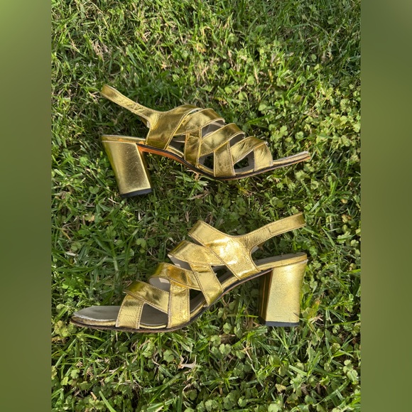Vintage Shoes - 70s Vintage Gold Strappy Sandals w block Heels 8A